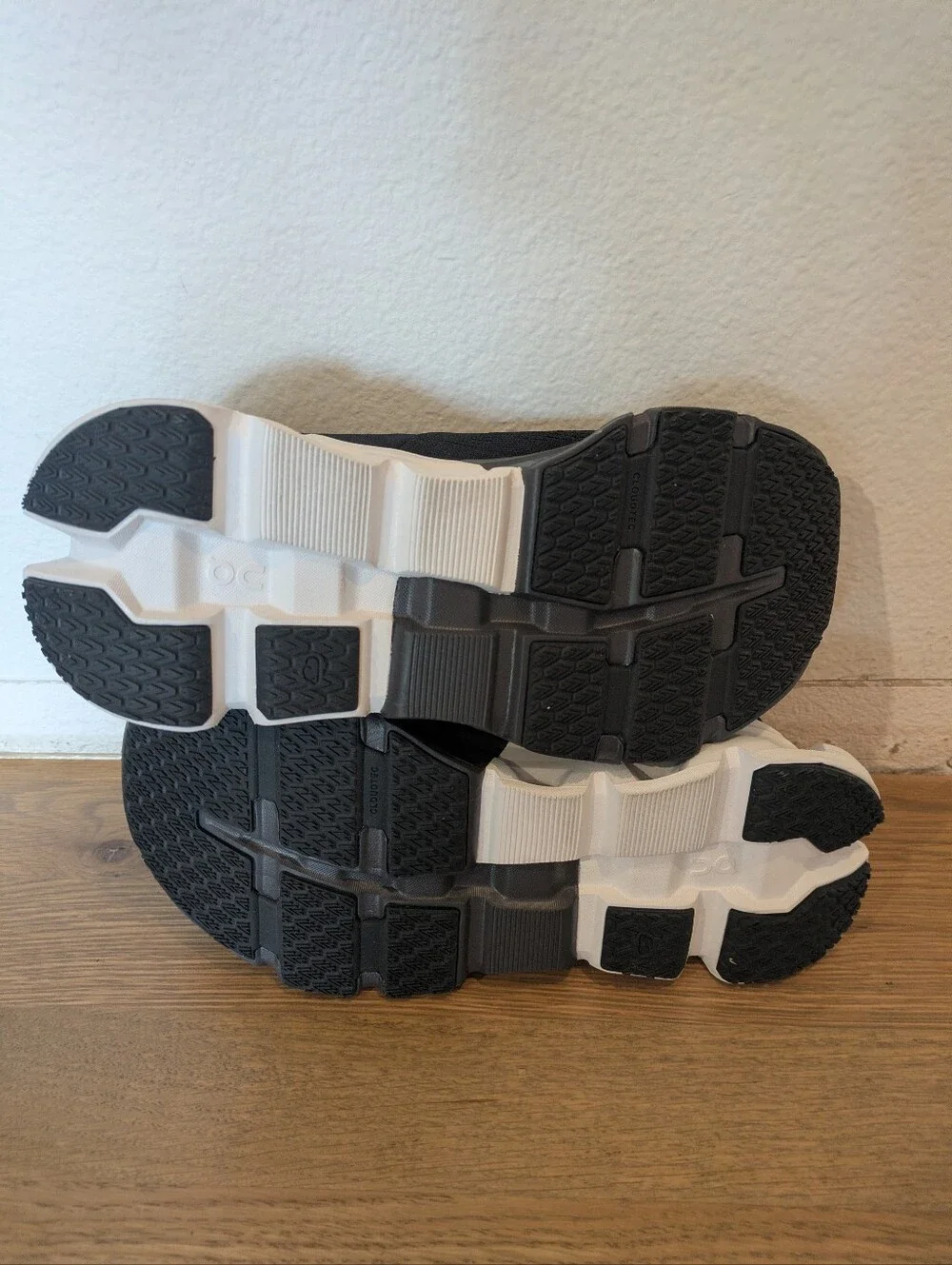 On Cloudflyer 5 Running Shoes - Women's 6.5